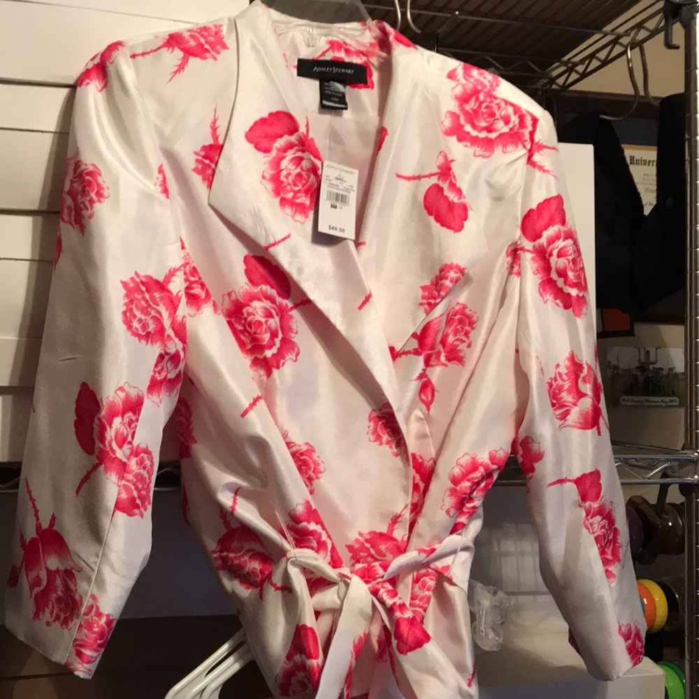 Gorgeous blazer new with tags